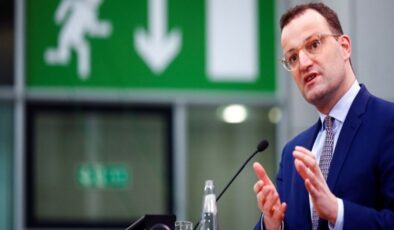 Almanya Sağlık Bakanı: Aşılar mutasyona uğramış…