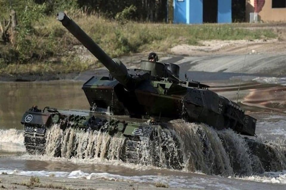 Alman h&uuml;k&uuml;meti Ukrayna'ya Leopard 1 A5 tipi tankların teminine nihai