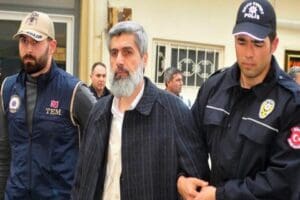 Adana'da tutuklanan Furkan Vakfı'nın kurucusu Alparslan Kuytul,&nbsp;g&ouml;nderildiği Adana K&uuml;rk&ccedil;&uuml;ler Cezaevi&rsquo;nden,