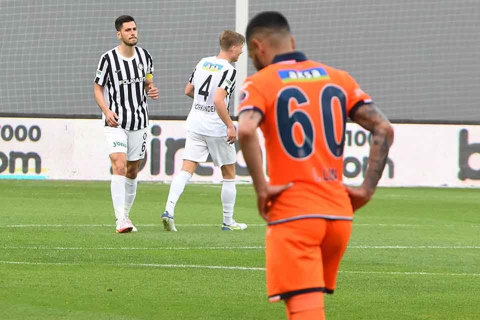 Spor Toto S&uuml;per Lig'in 33'&uuml;nc&uuml; hafta m&uuml;cadelesinde Altay evinde Medipol