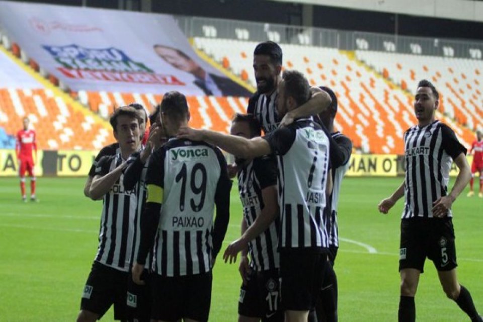 Spor Toto 1&rsquo;inci Lig&rsquo;de 50 puanla 3&rsquo;&uuml;nc&uuml; sırada yer alan