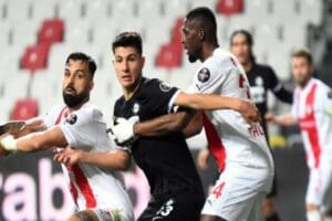 Altay, ge&ccedil;en sezon sonunda S&uuml;per Lig'de vitrine &ccedil;ıkarıp, bu sezon