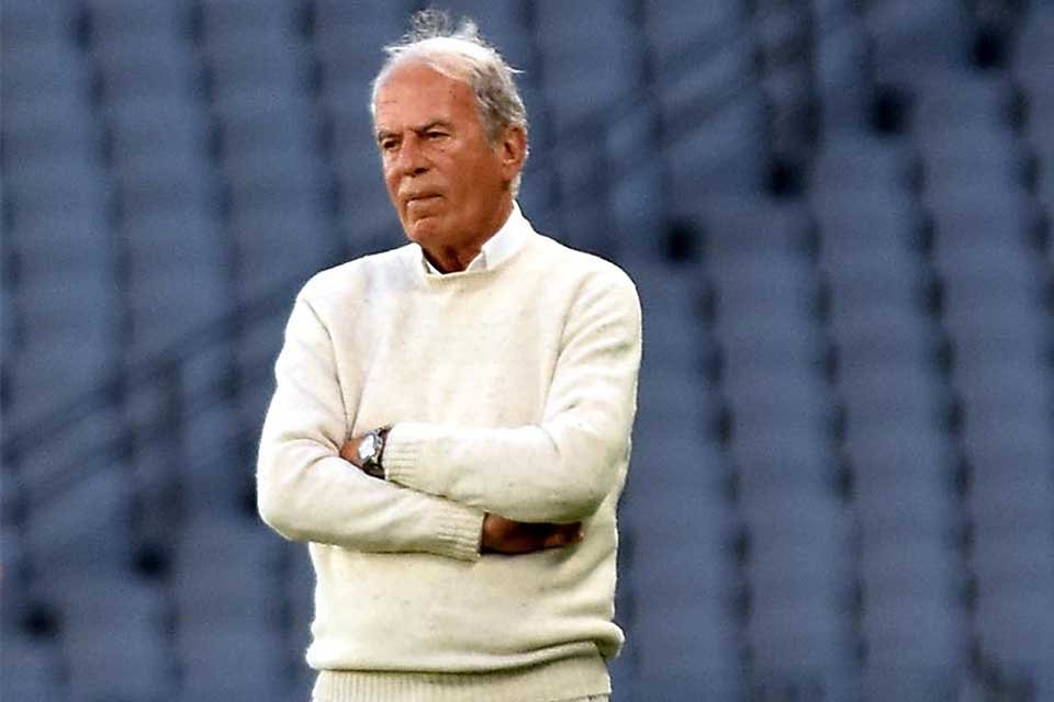 Futbola başladığı ve 18 yıl formasını giydiği Altay'a 38 yıl
