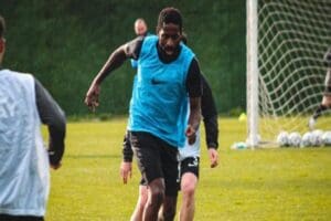 Spor Toto 1'inci Lig ekiplerinden Altay'ın ara transfer d&ouml;neminde G&ouml;ztepe'deki