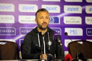 Spor Toto 1'inci Lig ekiplerinden Altay'da teknik direkt&ouml;r Tuna &Uuml;z&uuml;mc&uuml;,