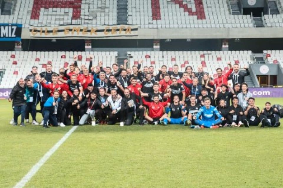 Spor Toto S&uuml;per Lig'den transfer yasağıyla d&uuml;şt&uuml;kten sonra 1'inci Lig'de