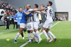 Spor Toto S&uuml;per Lig'de d&uuml;şme hattında yer alan Altay, 27'nci
