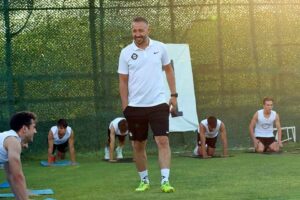 Spor Toto 1'inci Lig ekiplerinden Altay, yeni sezon hazırlıklarına altyapıdan