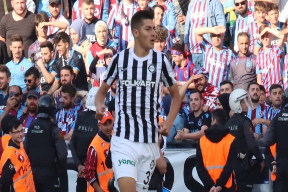 Altay&rsquo;ın 17 yaşındaki stoperi Efe Sarıkaya&rsquo;ya dev talipler… Atletico Madrid&rsquo;den