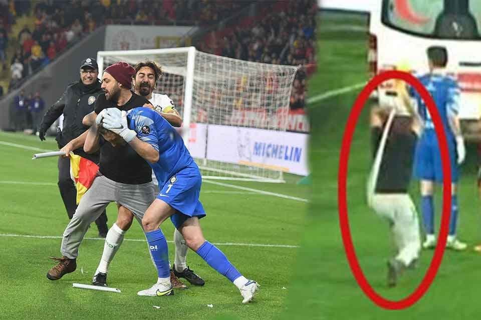 İzmir derbisinde Altay kalecisi Ozan Evrim'e korner direği ile vuran