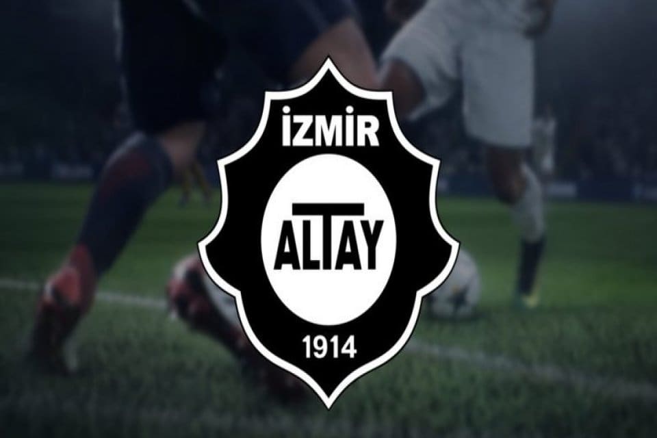 S&uuml;per&nbsp; Lig'de m&uuml;cadele edeceği yeni sezon &ouml;ncesi transfer &ccedil;alışmalarını s&uuml;rd&uuml;ren