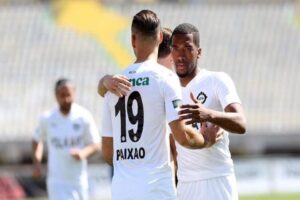 TFF 1'inci Lig'de son olarak deplasmanda Bursaspor'u 3-1 mağlup ederek