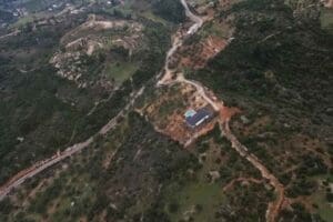 CHP Grup Başkanvekili Engin Altay, İzmir'in Karaburun il&ccedil;esinde tarım arazisinin