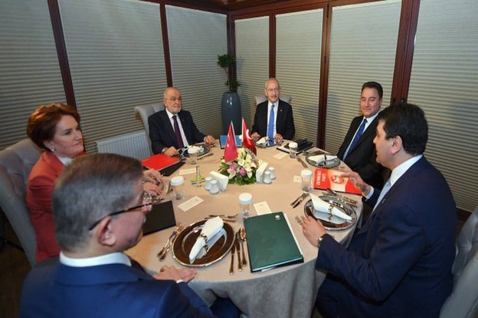 6 muhalefet lideri 1.5 ayın ardından ikinci kez buluşacak. 27