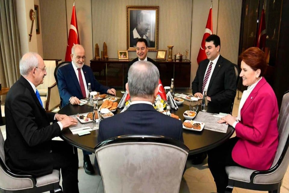 Millet İttifakı cumhurbaşkanı adayını bug&uuml;n, Saadet Partisi'nin ev sahipliğinde d&uuml;zenlenecek