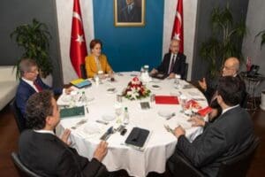 CHP&rsquo;li kaynaklar, CHP Genel Başkanı Kemal Kılı&ccedil;daroğlu&rsquo;nun cumhurbaşkanlığı adayı olup