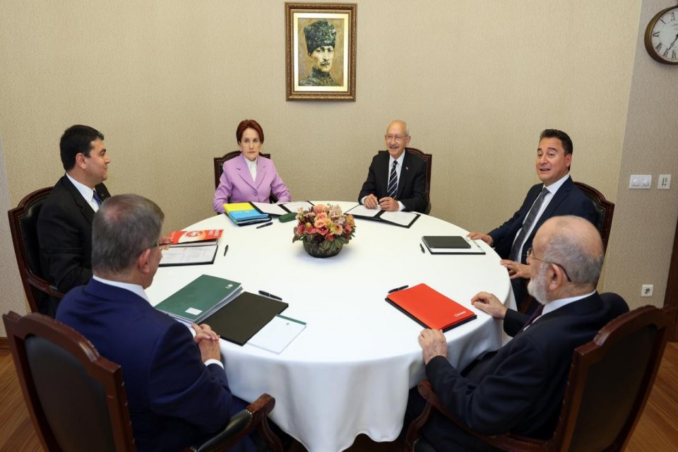 Liderlerin &uuml;zerinde anlaştıkları maddelere g&ouml;re 5+5 sisteminden 7 yıllık Cumhurbaşkanlığı