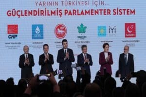 Altılı Masa, Gelecek Partisi&rsquo;nin ev sahipliğinde onuncu kez toplanacak. "H&uuml;k&uuml;met