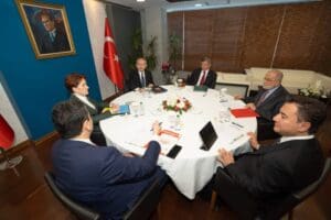 Altılı masanın d&uuml;n yapılan toplantısında Bağımsız T&uuml;rkiye Partisi'nin (BTP) katılım