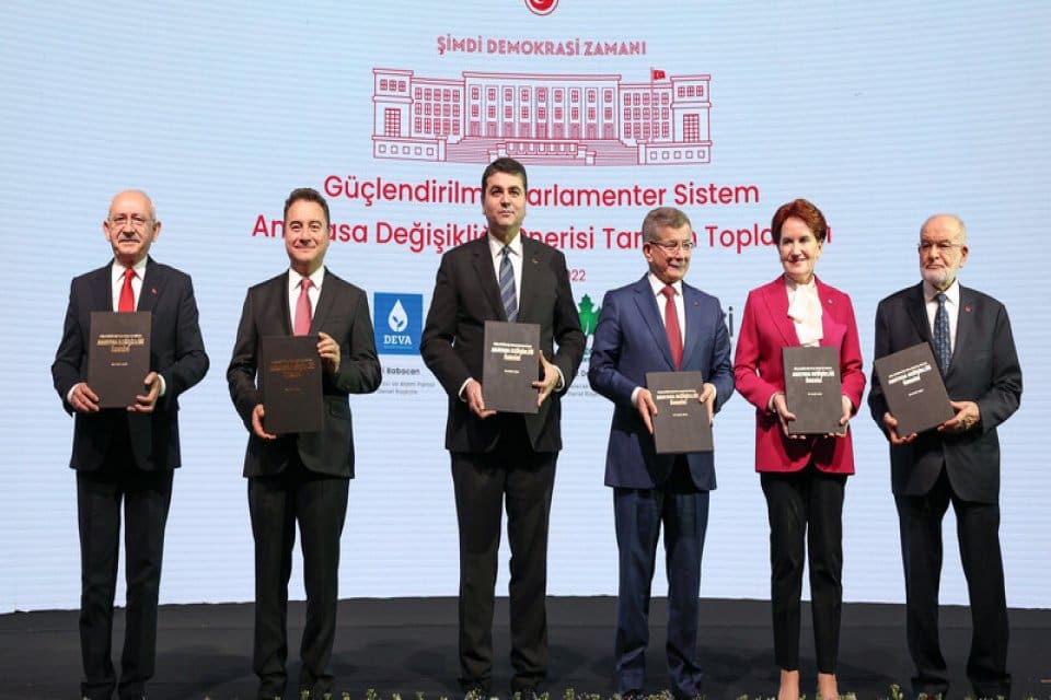CHP&rsquo;nin Parti Meclisi toplantısında Altılı Masa&rsquo;nın &ccedil;alışmaları ve se&ccedil;im g&uuml;venliği