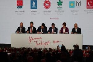 Altılı Masa'nın uzun s&uuml;redir &uuml;zerinde &ccedil;alıştığı anayasa taslağının &ouml;nemli maddeleri