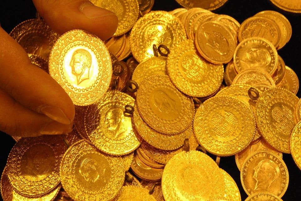 ABD'de enflasyonun y&uuml;zde 7.5 gelmesiyle birlikte altın fiyatlarında aşağı y&ouml;nl&uuml;
