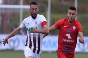 TFF 1. Lig'in 25. hafta m&uuml;cadelesinde İzmir ekibi Altınordu, Royal