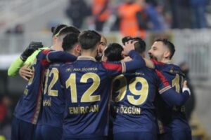 Spor Toto 1'inci Lig'de geçen hafta deplasmanda Sakaryaspor'a 2-1 yenilerek
