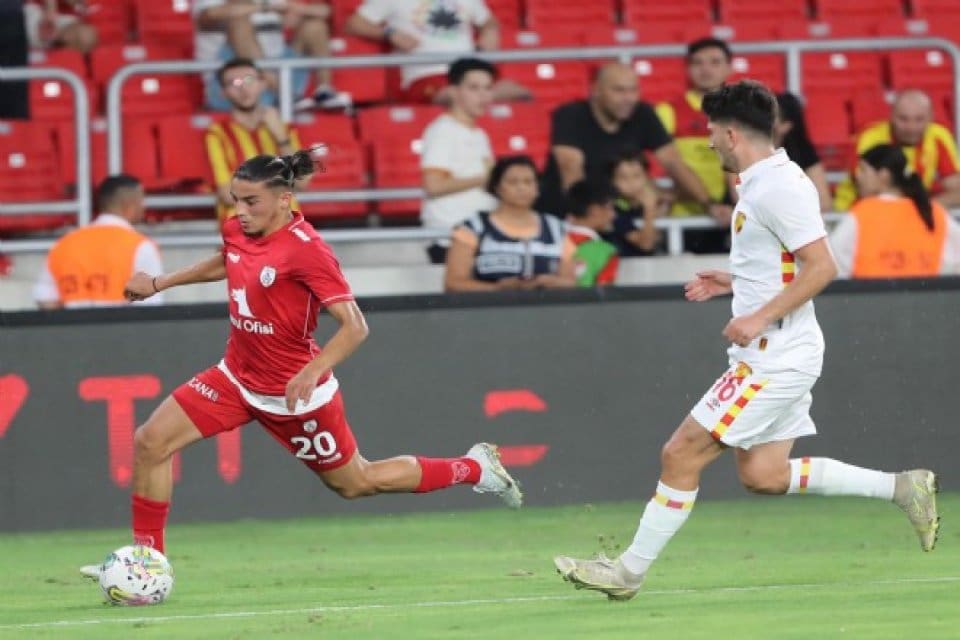Spor Toto 1'inci Lig ekiplerinden Altınordu'da gen&ccedil; orta saha oyuncusu