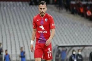 Spor Toto 1'inci Lig kul&uuml;plerinden Altınordu'da forma giyen futbolcular formalarını