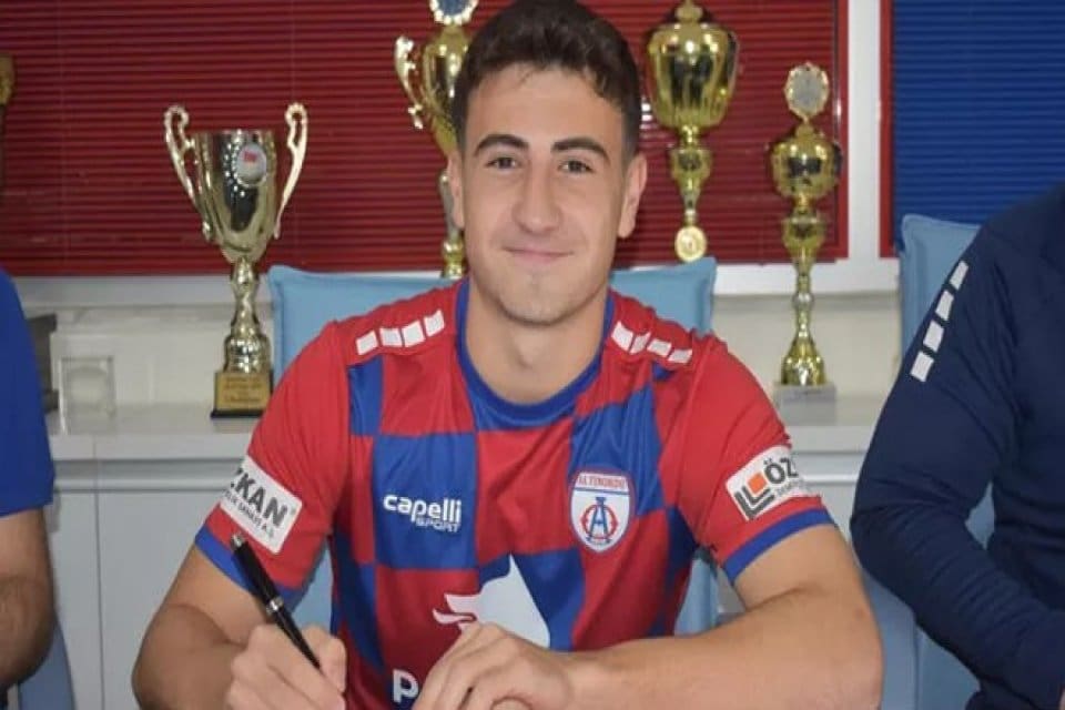Spor Toto 1. Lig ekiplerinden Altınordu, gen&ccedil; futbolculardan orta saha