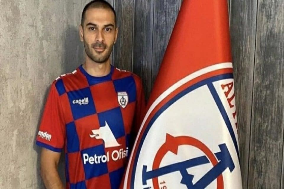 Spor Toto 1'inci Lig ekiplerinden Altınordu'da stoper Volkan Fındıklı'nın sakatlanması