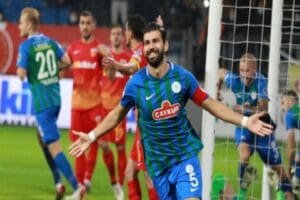 Altınordu, ara transfer d&ouml;neminde 5'inci imzayı &Ccedil;aykur Rizespor'dan stoper Selim