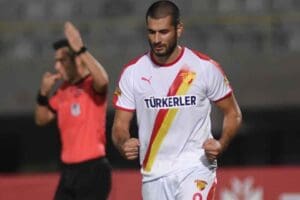 Spor Toto 1'inci Lig'de kurtuluş m&uuml;cadelesi veren Altınordu'nun dış transferde