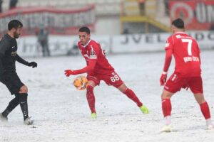 Spor Toto 1'inci Lig'de Nasadoge Menemenspor ve Büyükşehir Belediye Erzurumspor'u