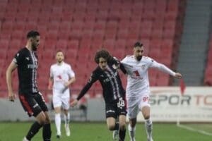 Spor Toto 1. Lig'in 28. haftasında lider Samsunspor kendi sahasında