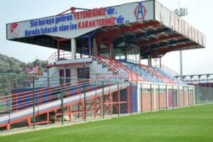 Spor&nbsp;Toto 1'inci Lig'de k&uuml;mede kalma m&uuml;cadelesi veren Altınordu, &uuml;lkemizde meydana