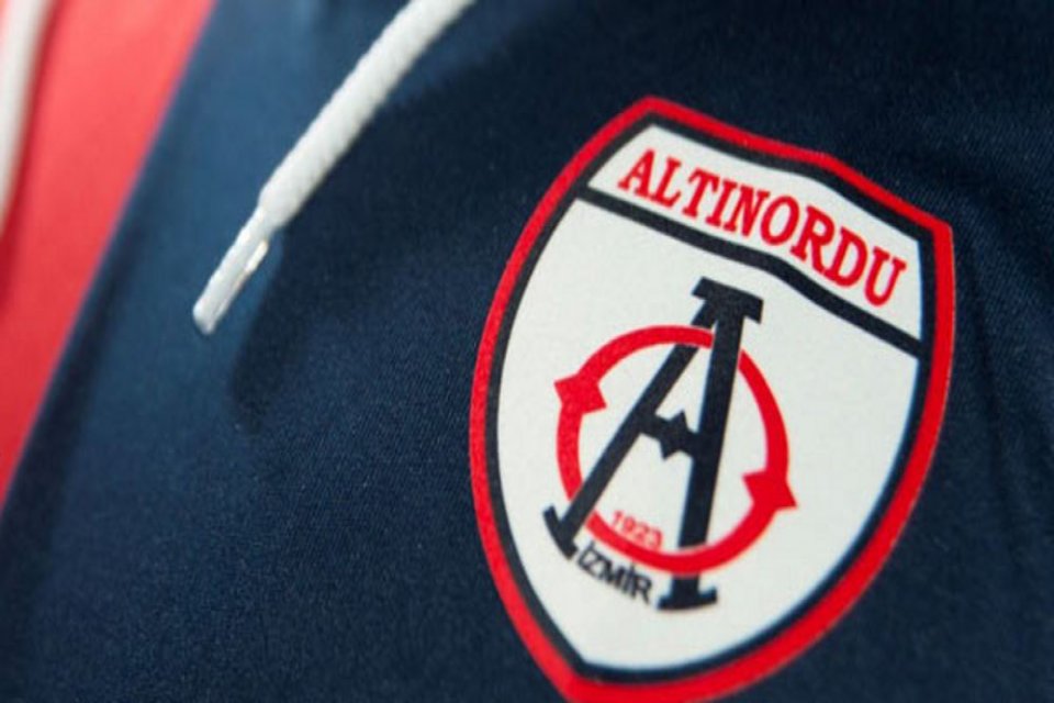TFF 1'inci Lig kulüplerinden Altınordu, defans hattını güçlendirmek için harekete
