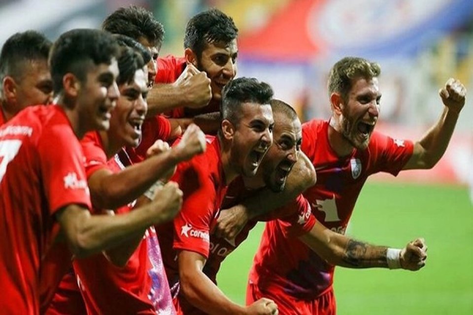 Spor Toto 1&rsquo;inci Lig&rsquo;de ilk 2&rsquo;nin 2 puan gerisinde 49