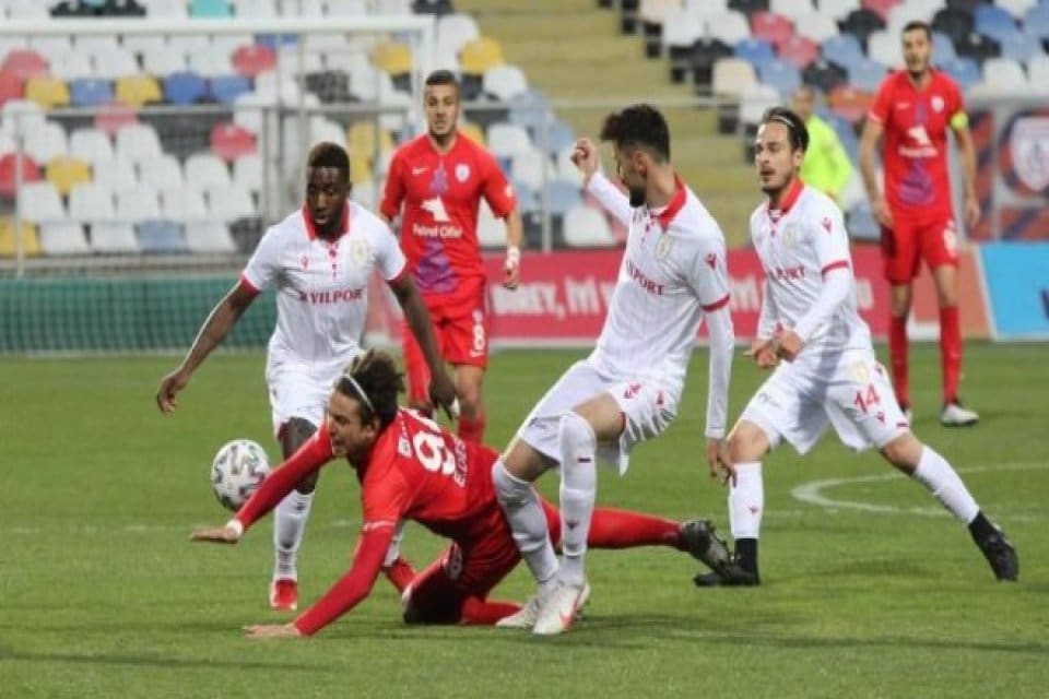 Spor Toto 1'inci Lig'de d&uuml;n evinde 9 kişi kalan zirve