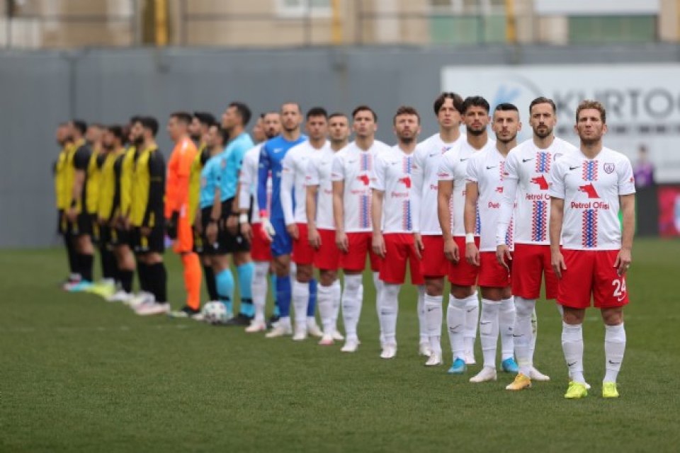 TFF 1. Lig'de deplasmanda İstanbulspor'u 2-1 yenerek yenilmezlik serisini 9