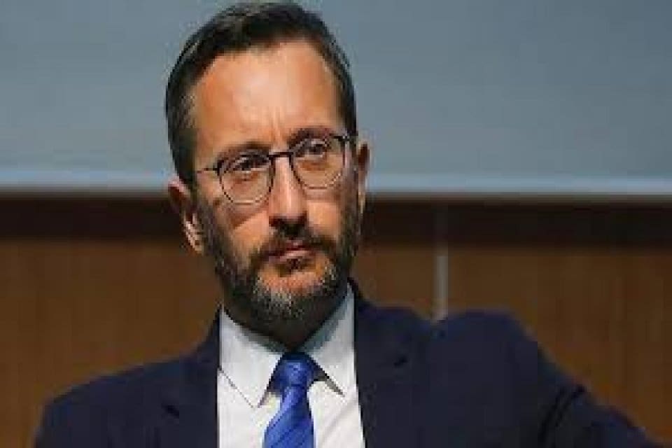 İletişim Başkanı Fahrettin Altun, "İnternet gazeteciliği bağlamında bug&uuml;n yeni hukuki