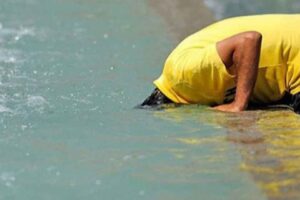 Kent haftaya r&uuml;zgarlı&nbsp;başlıyor. Hafta ortasından itibaren ise kavurucu sıcakların da