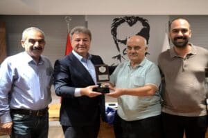 Bornova Kul&uuml;pler Birliği Y&ouml;netimi yeni sezon &ouml;ncesinde Bornova Belediye Başkanı