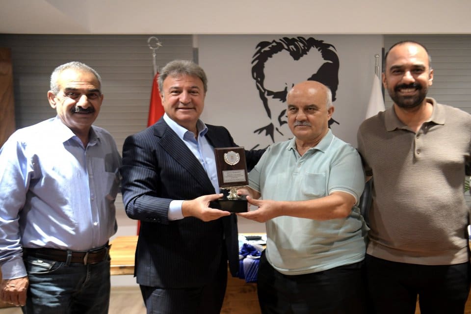 Bornova Kul&uuml;pler Birliği Y&ouml;netimi yeni sezon &ouml;ncesinde Bornova Belediye Başkanı