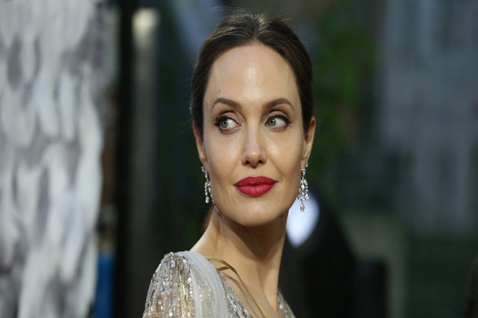 &Uuml;&ccedil; yıl &ouml;nce birlikteliklerini noktalamalarının ardından Brad Pitt'in ge&ccedil;tiğimiz g&uuml;nlerde