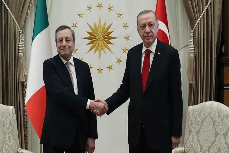 Cumhurbaşkanı Recep Tayyip Erdoğan, T&uuml;rkiye'ye resmi ziyarette bulunan İtalya Başbakanı