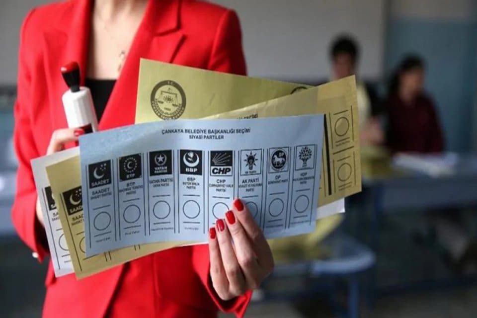 Avrasya Araştırma'nın nisan-mayıs se&ccedil;men anketi sonu&ccedil;ları a&ccedil;ıklandı. Araştırmaya g&ouml;re CHP