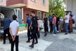 Tekirdağ'ın &Ccedil;erkezk&ouml;y il&ccedil;esinde Sevda K., 6 yaşındaki işitme engelli kızı