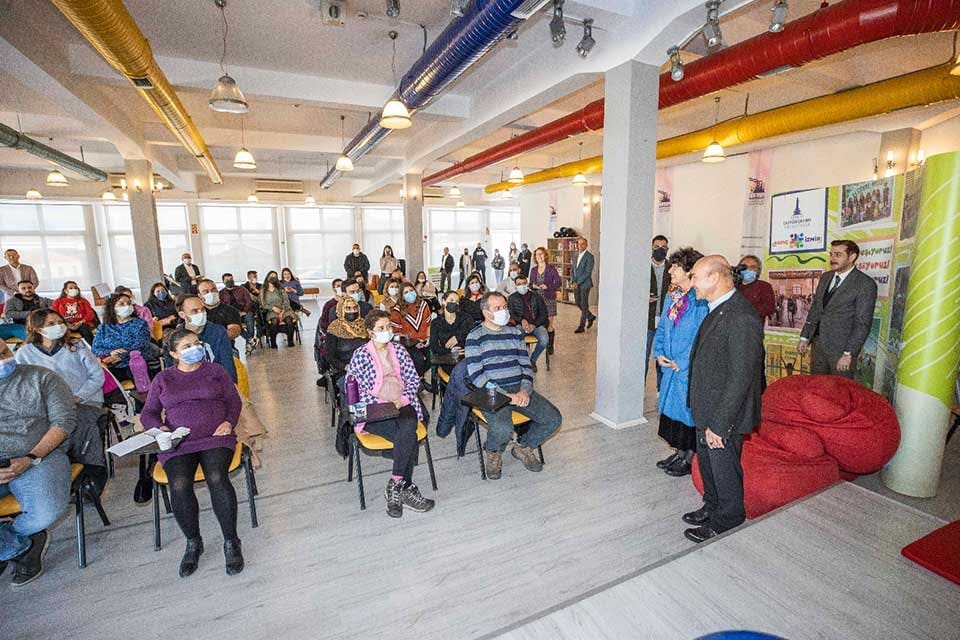 İzmir B&uuml;y&uuml;kşehir Belediye Başkanı Tun&ccedil; Soyer&rsquo;in &ldquo;&ccedil;ocuk dostu belediye&rdquo; vizyonu